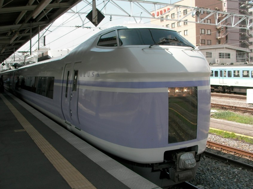 E351 Super Azusa Express Train - Super because it's Faster Since it Tilts