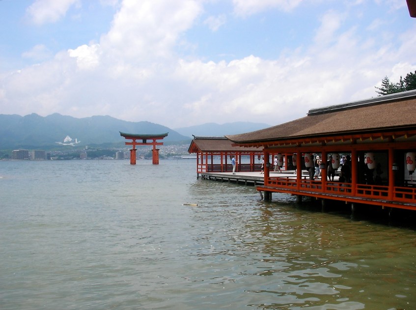Itsukushima-jinja Shrine