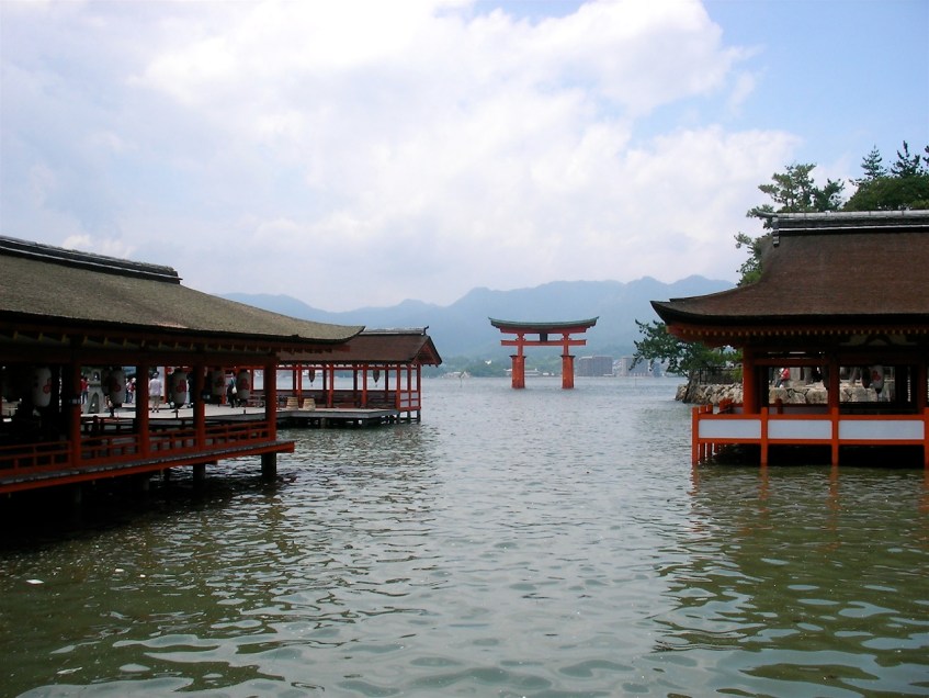 Itsukushima-jinja Shrine