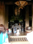 Kids praying at Kiyomizudera