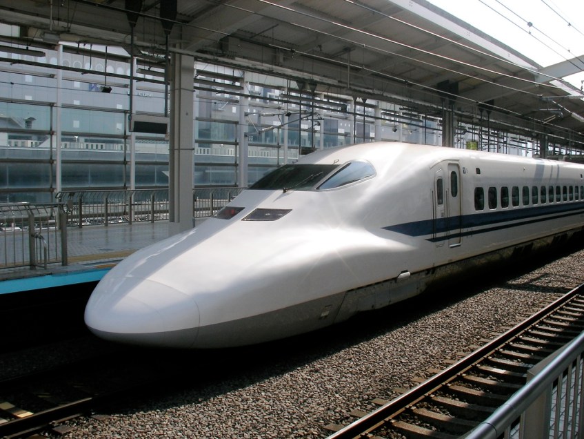 Kyoto Station Shinkansen 700 "Nozomi"