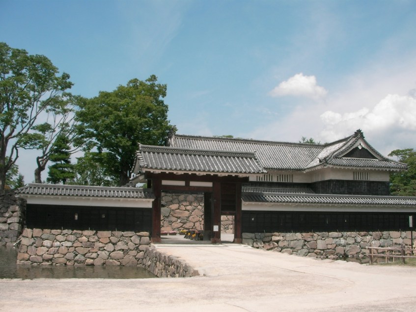 Matsumoto-jo Castle, Main Gate
