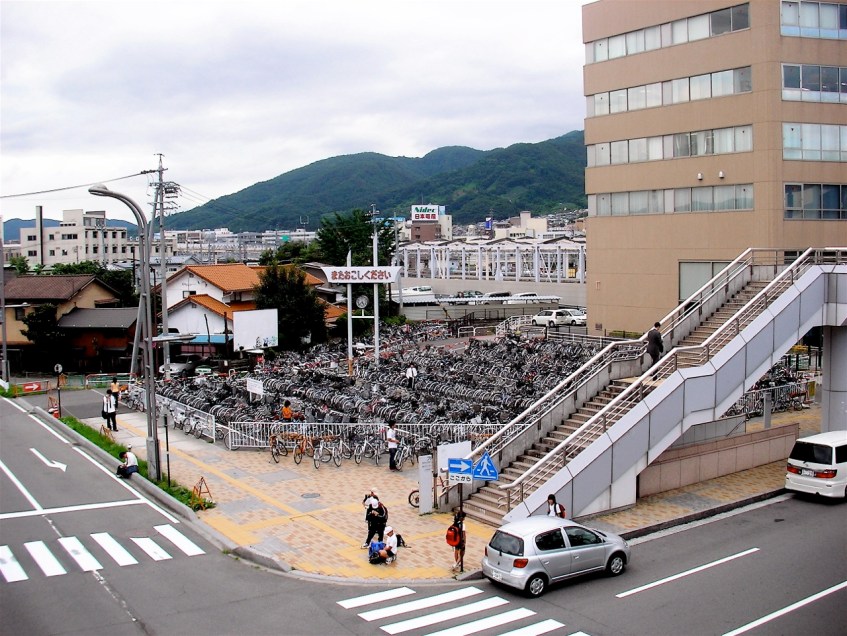 Nagano Street Scene - a LOT of bikes!