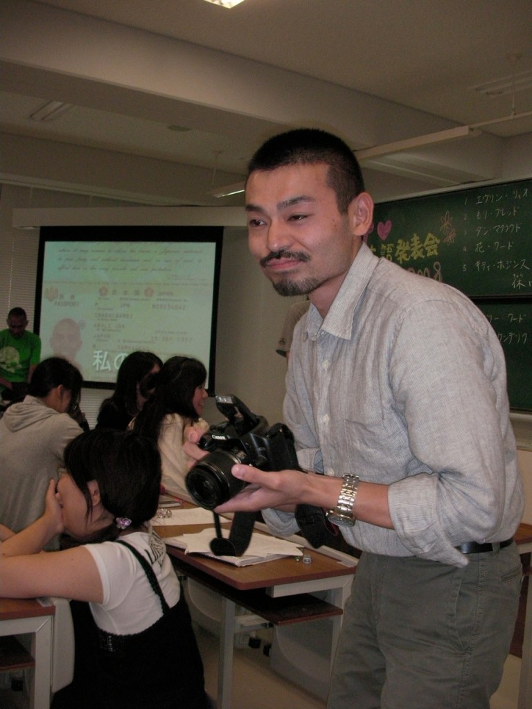 Onozaki-sensei on photographer duty