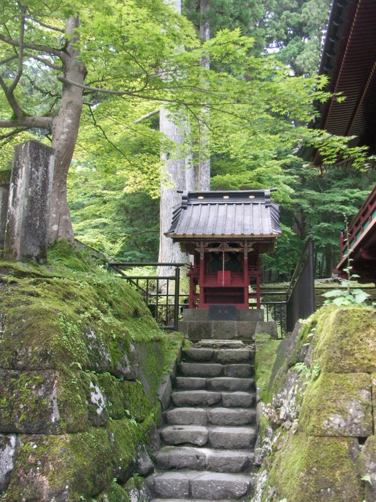Small Shrine near Rinno-ji